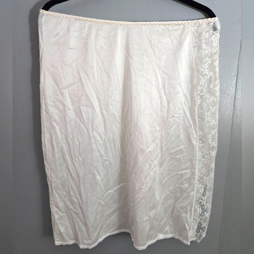 Vintage Cream Nylon Slip
